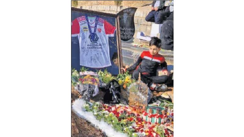 گفت‌ و ‌گو با خانواده هوادار پرسپولیس که بعد از فینال آسیا درگذشت
