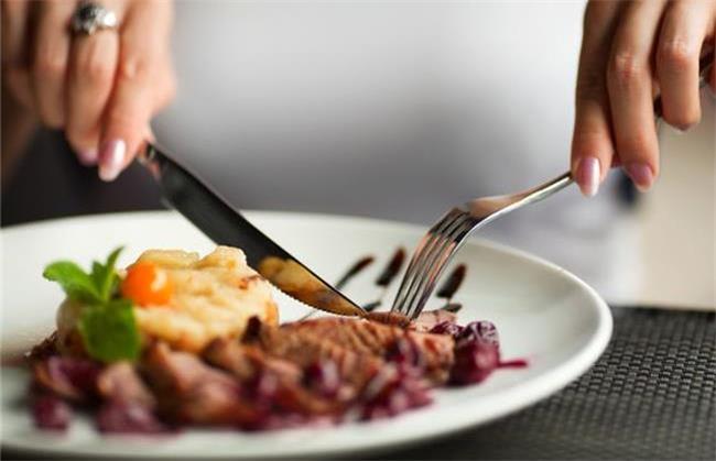 خوراکی های مناسب برای درمان کم خونی ؛توصیه های یک متخصص