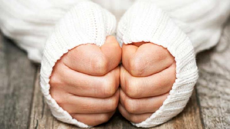 سردی دست و پا نشانه چیست