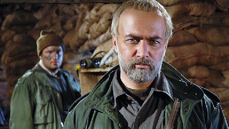 اطلاعات کامل درباره سریال در چشم باد از ساعت پخش و تکرار در شبکه آی فیلم تا نقد