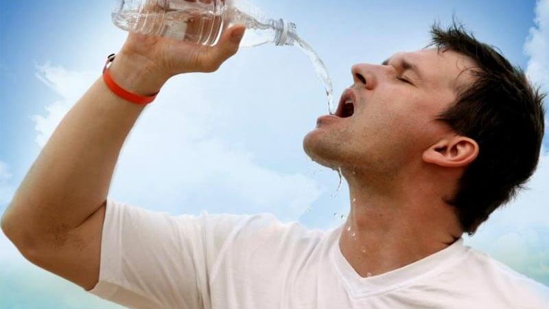 احساس تشنگی زیاد نشانه چیست و چه دلایلی دارد