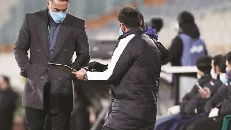 2 مشکل بزرگ محمود فکری در استقلال