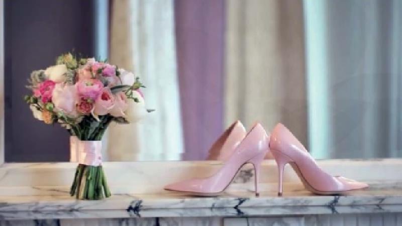 چگونه بهترین لباس  فرمالیته را برای عکس عروسی انتخاب کنیم