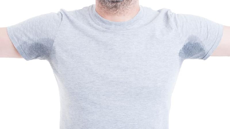 برای رفع و پاک کردن لکه عرق از روی لباس چه کنیم