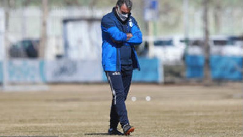 تنهایی دشوار محمود فکری در استقلال