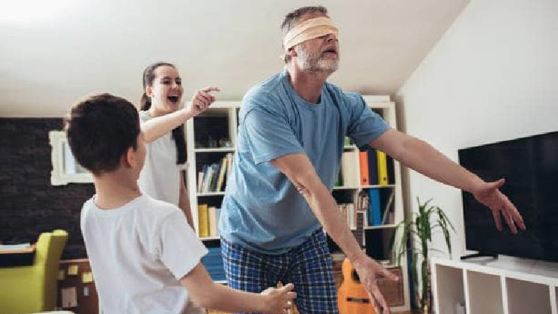 معرفی بازی های دورهمی در خانه که برای بچه ها مفید است