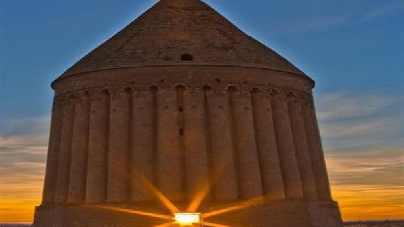 برج ‌رادکان کجا است و تاریخچه آن چیست