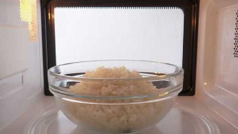 چگونه در ماکروفر برنج بپزیم