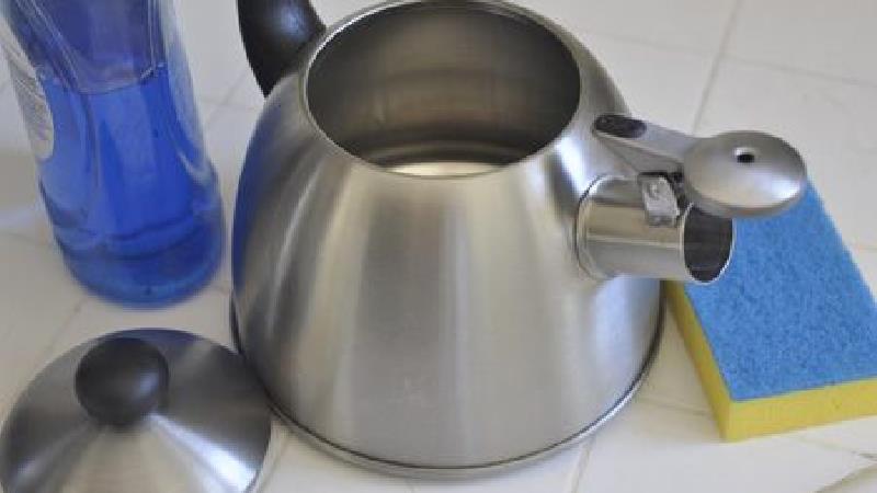 رسوب کتری، سر دوش و اتو را چگونه از بین ببریم