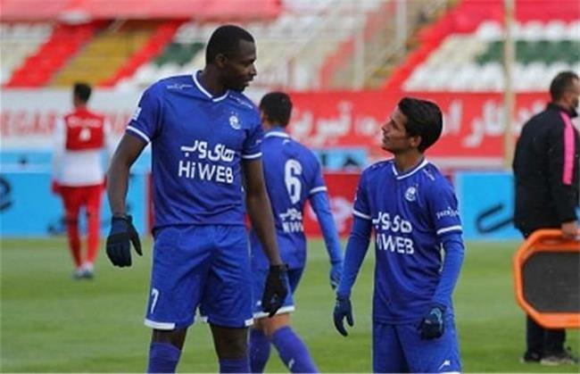 استقلال و پرسپولیس؛ گرفتار ضعف در خط حمله