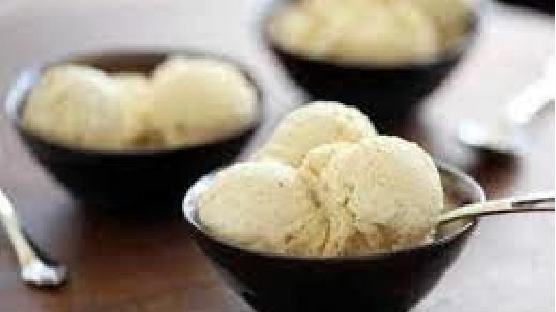 طرز تهیه بستنی خانگی با ثعلب و خامه