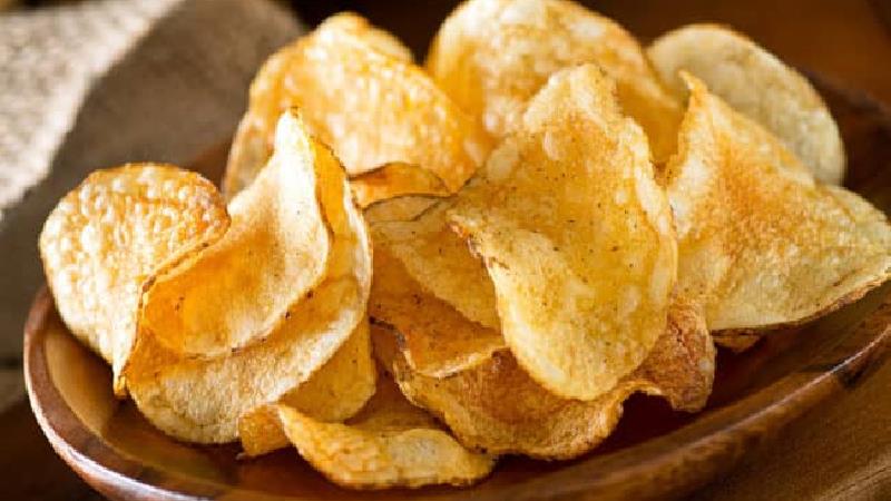 طرز تهیه چیپس سرکه ای، کچاپ و پیاز و جعفری