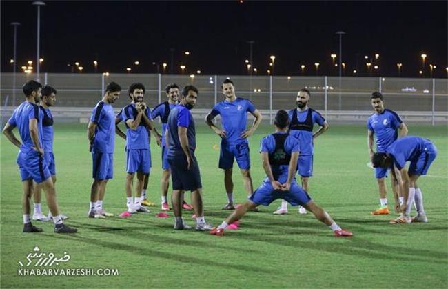 استقلال، دلربا در خط آتش و غم‌انگیز در خط دفاع