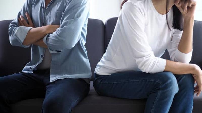 همسرم مرتب قهر می کند، چه کار کنم