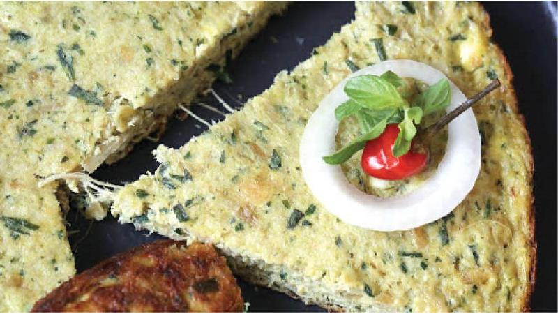 طرز تهیه کوکوی کنگر مجلسی با سیب زمینی و گوشت چرخ کرده