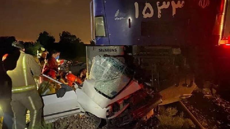 عکس: قطار پراید را له کرد