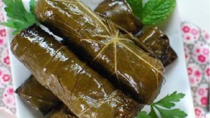 دلمه برگ مو؛ نکات آشپزی برای خوشمزه تر شدن