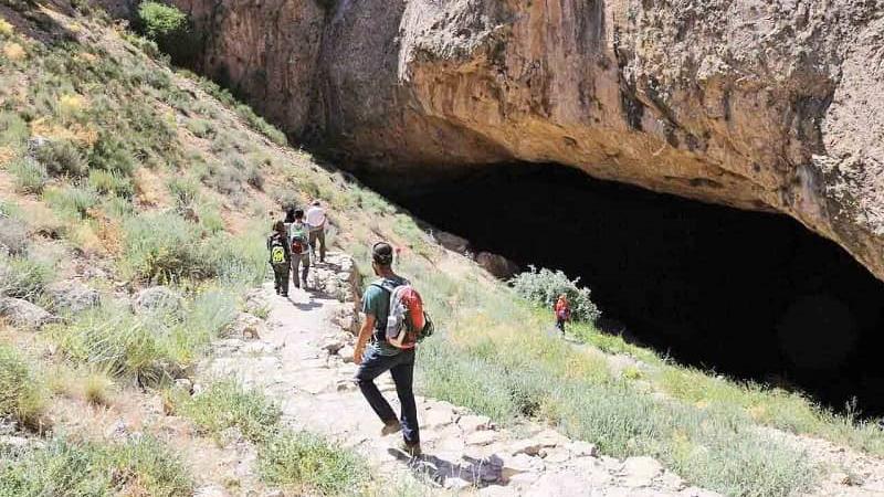 چرا و چگونه به غار رودافشان برویم + آدرس