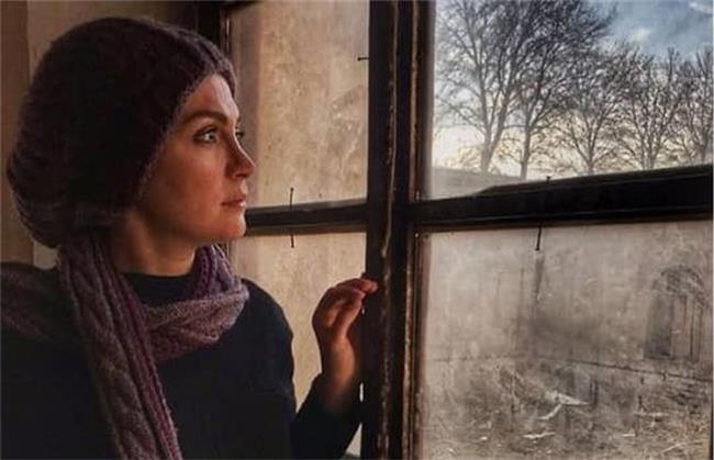 آشنایی با محبوبه اسدی، بازیگر نقش گل صنم در سریال کلبه ای در مه