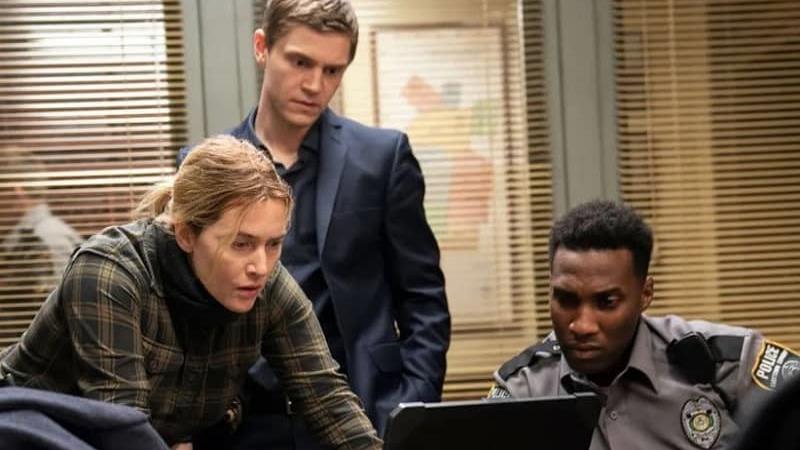 معرفی کامل و نقد سریال میر از ایست تاون‌