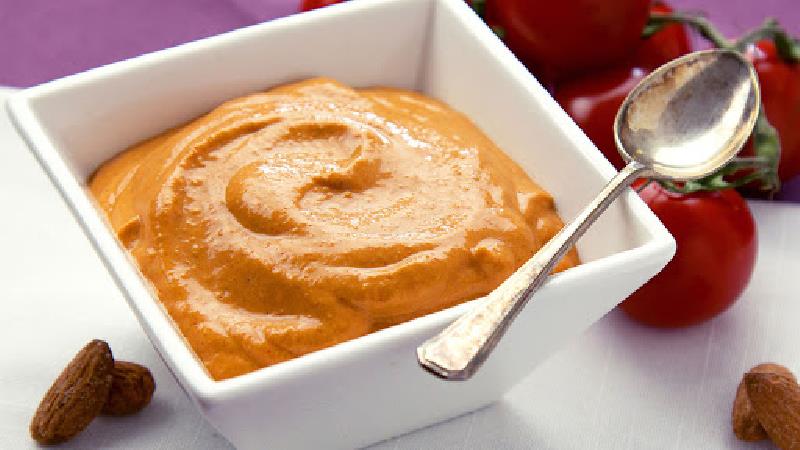 طرز تهیه سس رژیمی خوشمزه برای مرغ و سایر غذاها