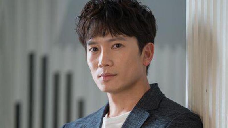 بیوگرافی جی سانگ بازیگر کره ای نقش کانگ یو هان در سریال قاضی شیطانی