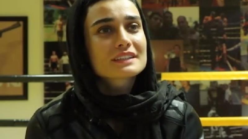 تینا آخوندتبار؛ از پرده سینما تا رینگ بوکس