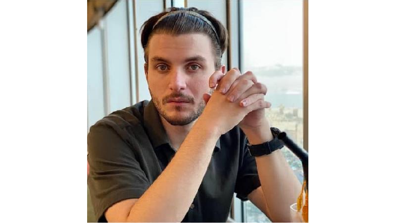 دارا حیایی، خوش تیپ و پرانگیزه