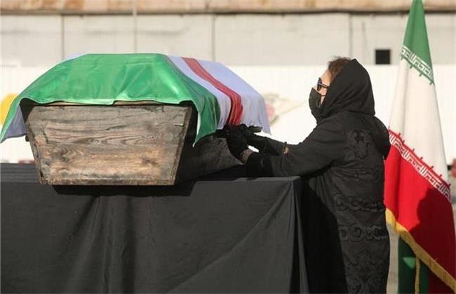 مادر ارشا اقدسی و دختر علی سلیمانی در مراسم خاکسپاری چه گفتند