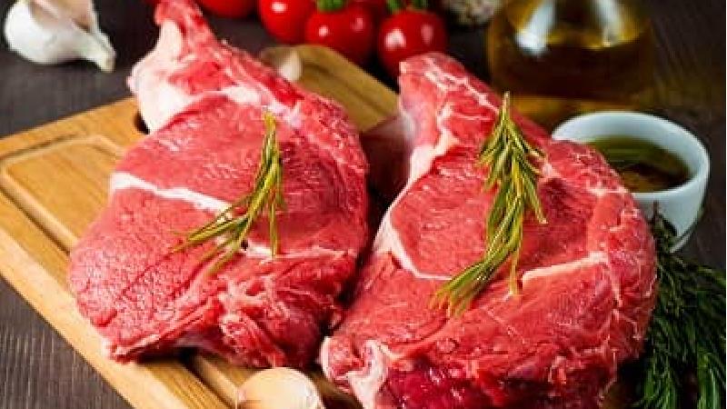 بوی بد گوشت را چطوری بگیریم؛ چند ترفند ساده