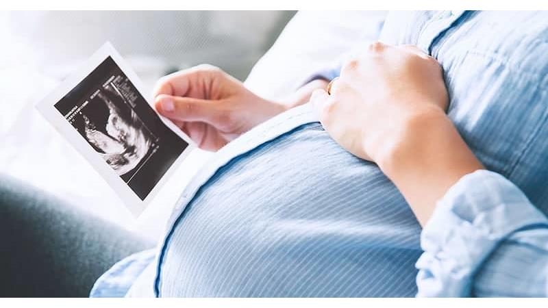 از کجا بفهمیم باردار هستیم؛ علایم اولیه