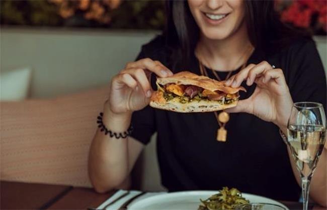 درمان پرخوری عصبی؛ بولیمیا