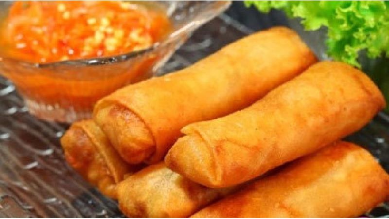 طرز تهیه کامل رول مرغ با خمیر یوفکا