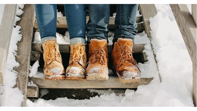 راهنمای کامل خرید کفش زمستانی زنانه و مردانه