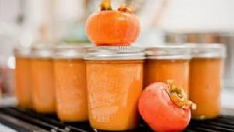 طرز تهیه دسر خرمالو با ژلاتین و بستنی