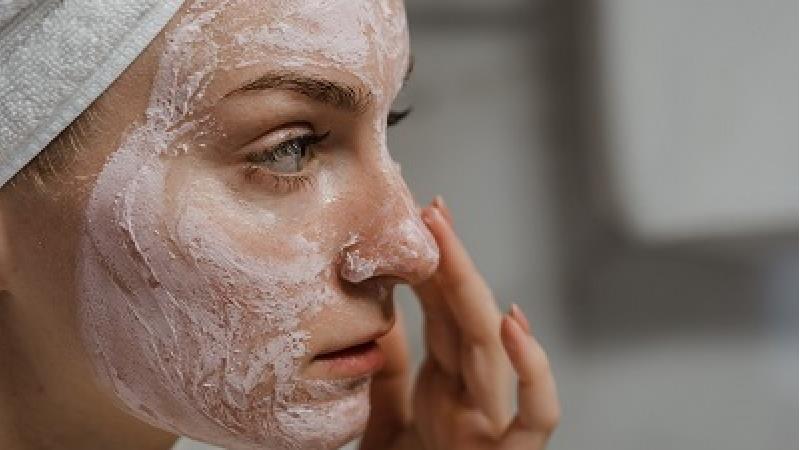 روش استفاده از ماسک جوش شیرین برای از بین بردن جوش صورت