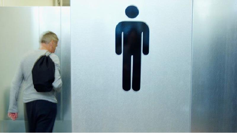 برای تکرر ادرار چی بخوریم؛ درمان خانگی