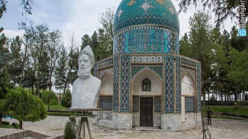 خلاصه داستان سیمرغ منطق الطیر عطار به زبان ساده