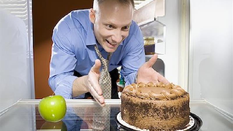 چه کار کنیم کیک تازه بماند؛ چند ترفند ساده