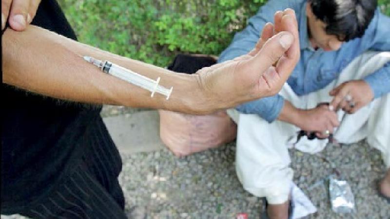 سرنوشت تلخ پسر جوانی که در پاتوق معتادان به ایدز مبتلا شد