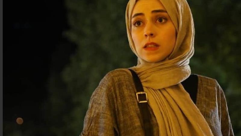 بیوگرافی نیلوفر رجایی فر بازیگر نقش نگار در سریال موج اول