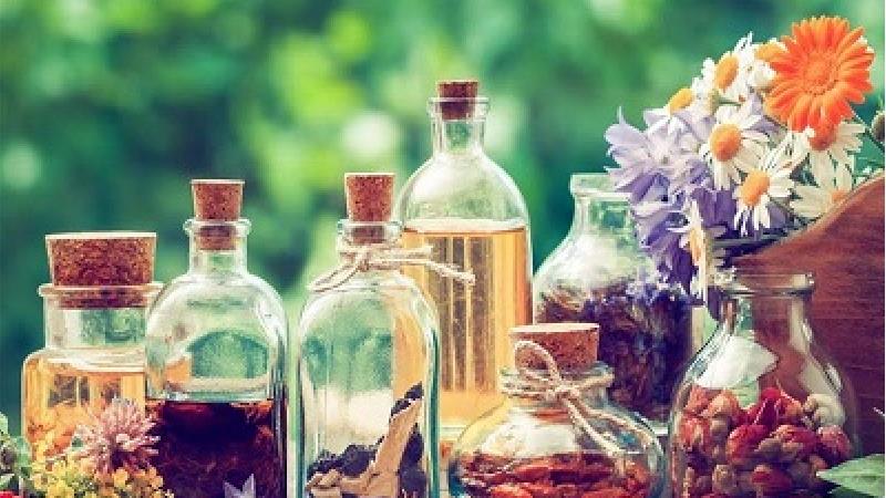 عرق چهل گیاه برای چی خوب است + روش مصرف و ضررها