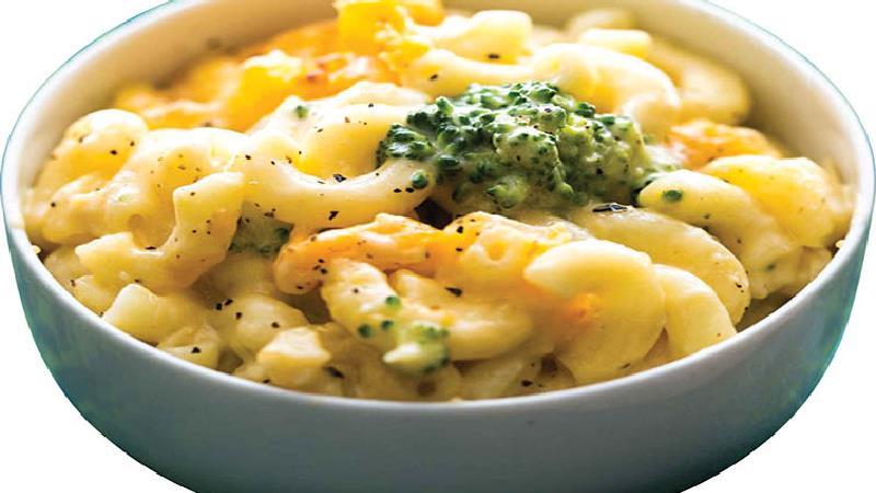 طرز تهیه ماکارونی فرمی با پنیر پیتزا