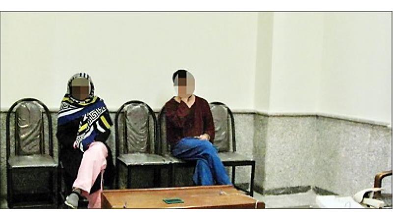 دختر جوان رقیب عشقی‌ اش را ربود