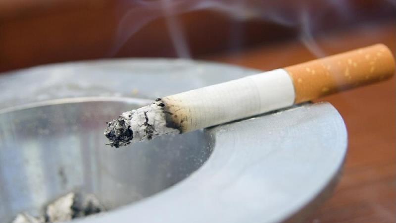 بهترین روش ها برای رفع بوی سیگار از دهان