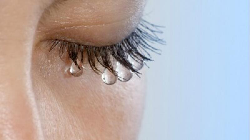 زن جوان بازنده عشق هوس آلود