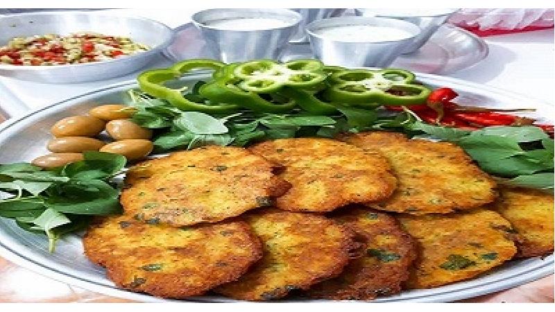 چه کار کنیم کوکو سیب زمینی و سبزی به ماهیتابه نچسبد