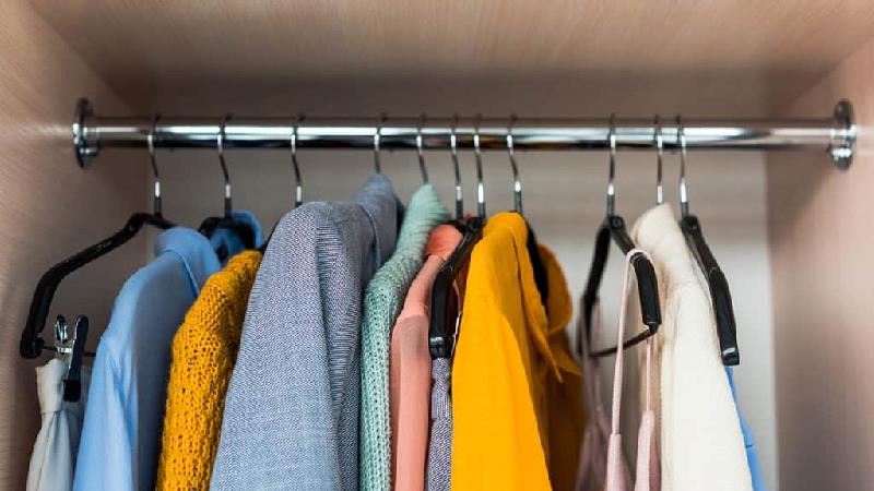 چی بپوشیم که جوان تر به نظر برسیم