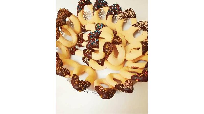 دستور تهیه شیرینی نعلی یا اشکی بدون فر