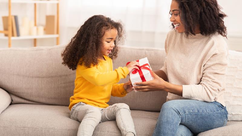 عیدی برای بچه ها چی بگیریم؛ چند پیشنهاد جذاب